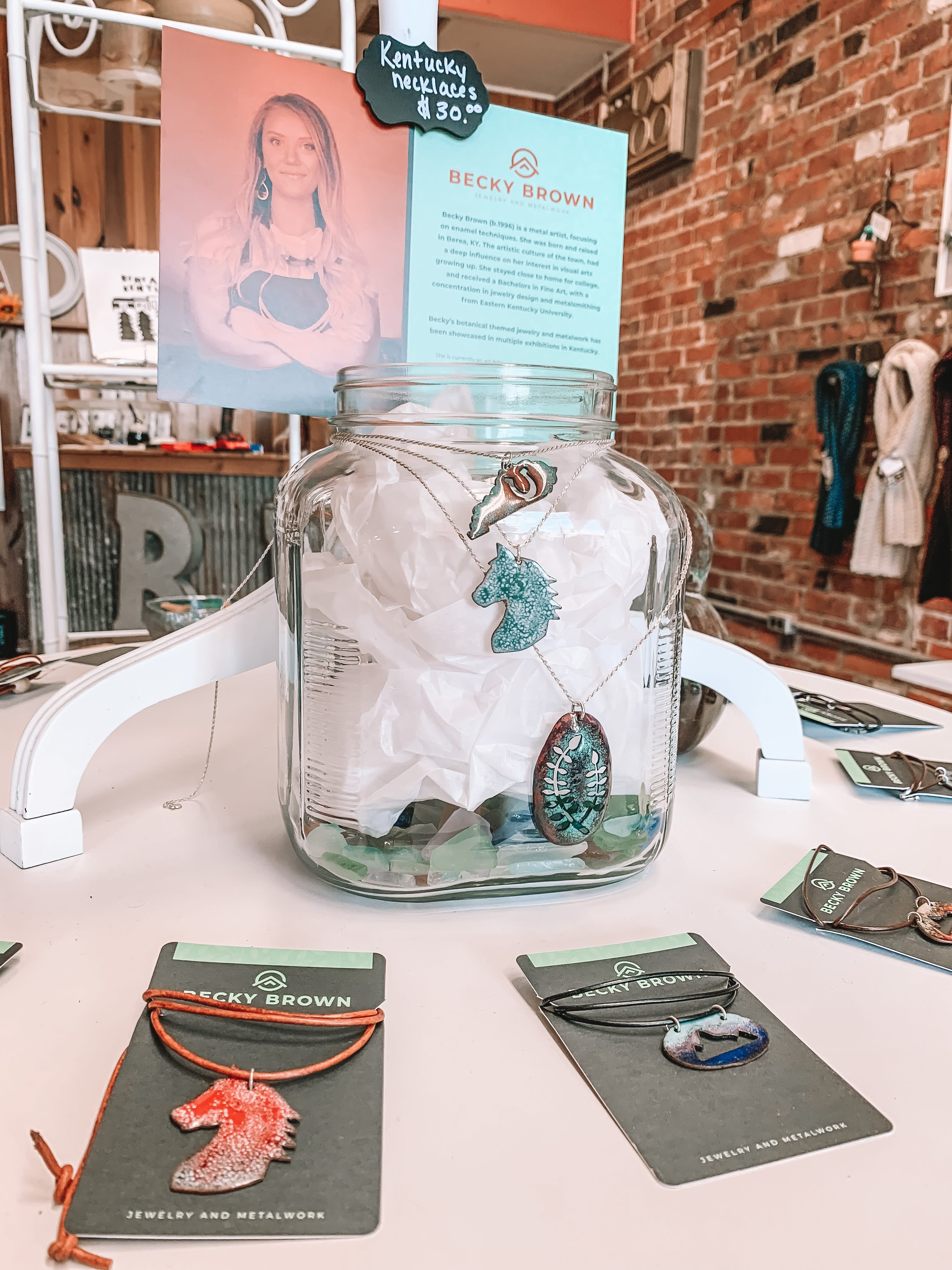 Discover Kentucky's Artisanal Creations - Handcrafted Treasures
